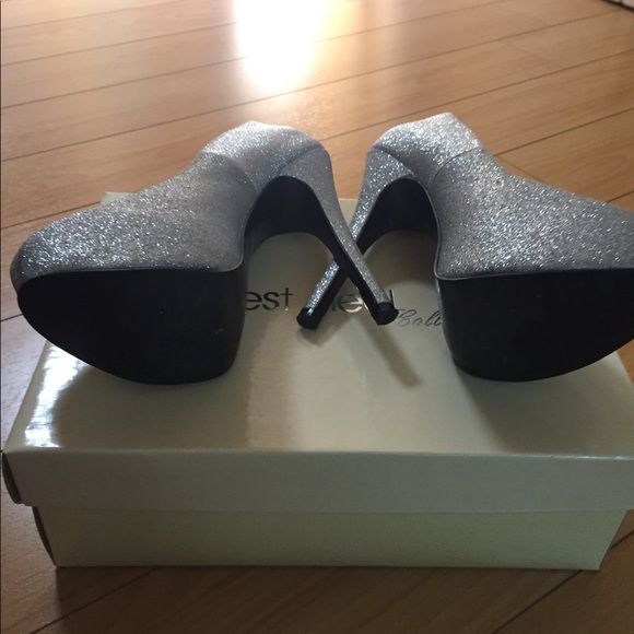 High heel shoes - Picture 2 of 3